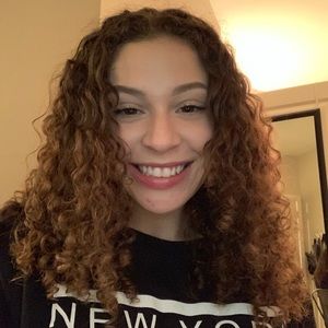 Meet your Posher, Gabriela